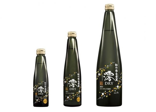 15年に発売された「澪＜DRY＞」。左から150ml、300ml、450ml