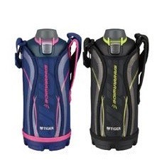 「オートロック機能」で、ふたが開いて飲み物が漏れる心配がない（写真は、「MME‐C100」）