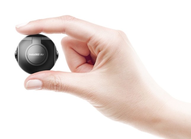 軽量コンパクトサイズで手軽に持ち運び可能