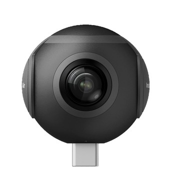 本体前後に魚眼レンズを装備