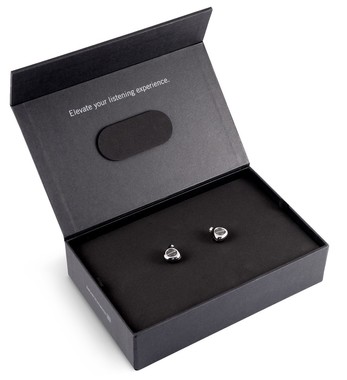 ドイツ工場でのハンドメイド生産