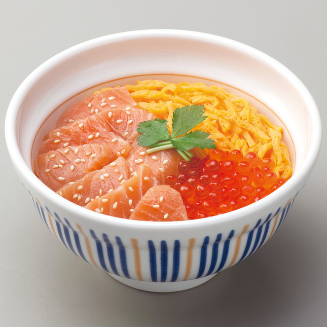 なか卯の「サーモンいくら丼」（並）