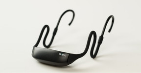 正しい姿勢をチェック、スマホ首からの開放