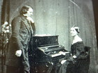 シューマンの妻クララが14歳で作った「ピアノ協奏曲　イ短調」は、未来の夫との共同作業だった
