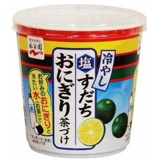 コンビニおにぎりで冷やし茶づけ

