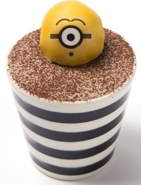 「ミニオンと乾杯！バナナスムージー」(C)Universal Studios.