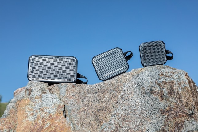 ストリートやアウトドアスポーツにマッチするデザインと耐久性
