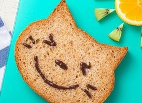 日焼けしたニャ？　ねこ型食パンに「ちゃいろ」が仲間入り