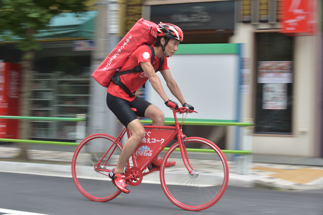 都内を「コーク便」が駆け回る。