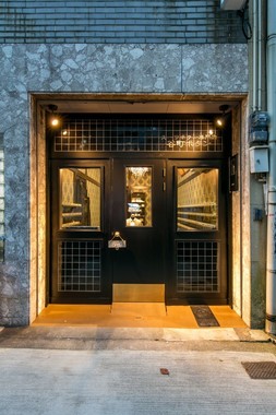 谷町ボタン外観