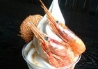 【ロック過ぎる】ソフトクリームに甘海老2尾どーん！　新潟県南魚沼のセンスに脱帽