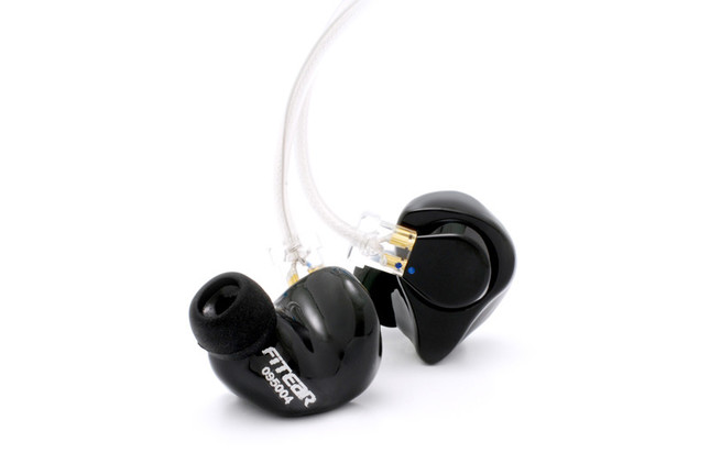 プロの現場で培われた端正な音質を手軽に
