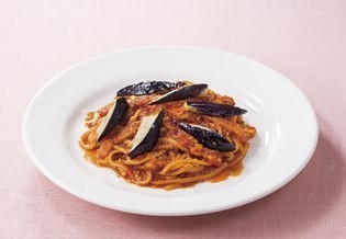 茄子とベーコンのトマトソース