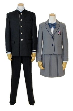 先に生まれただけの僕　制服