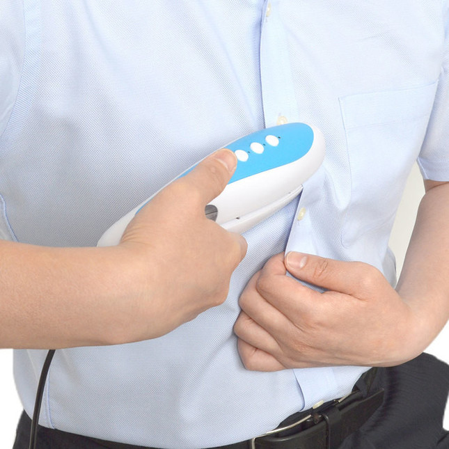 「温水と吸引で強力汚れ落としハンディ洗濯機」