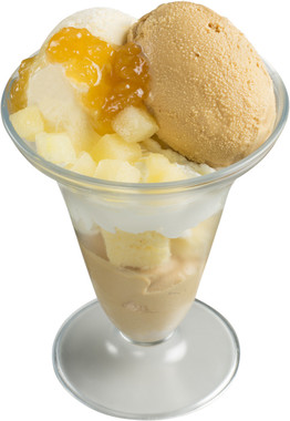 塩キャラメルのりんごパフェ