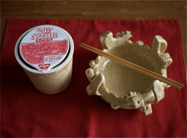 器の上部は、箸置きにもなる