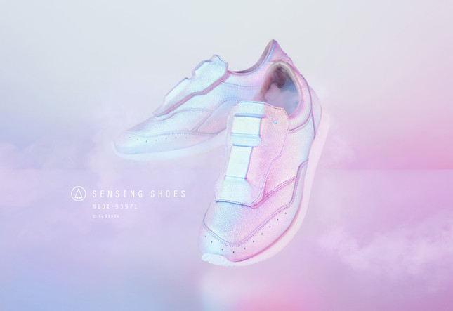 「SENSING SHOES」