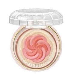 自然な血色感とツヤのある仕上がりが魅力！
