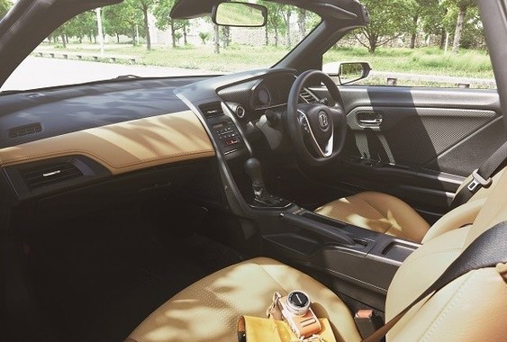 木漏れ日のように暖かく上質でシックな1台
