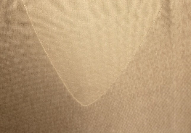 ワイシャツやセーターなどにひびきにくい