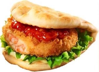 「エビチリナンサンド」