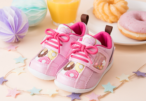 食べ物モチーフで楽しく靴を履こう！