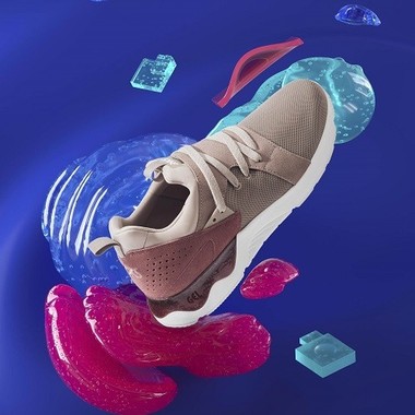 新シリーズのニットタイプ先行発売
