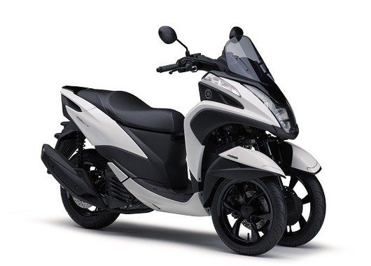 さらに進化した個性的なフロント二輪
