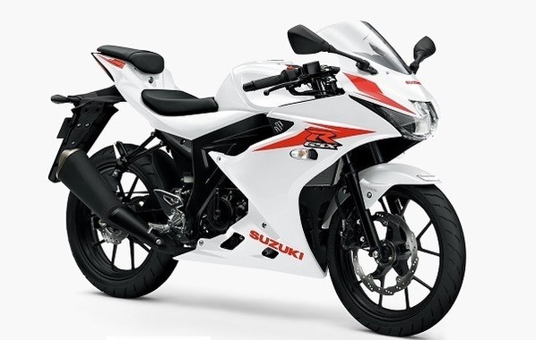 幅広い年代が楽しめる軽量でコンパクトなボディが魅力
