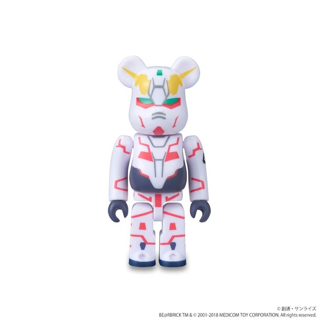 「ガンダムUC」の世界観を着る　100％サイズの「BE@RBRICK」付属
