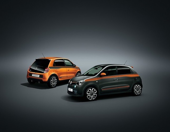 街中を自由自在に走り抜けるコンパクトスポーツ