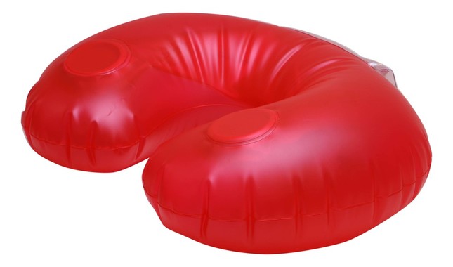 長距離移動中のネックピローとしても活用できる
