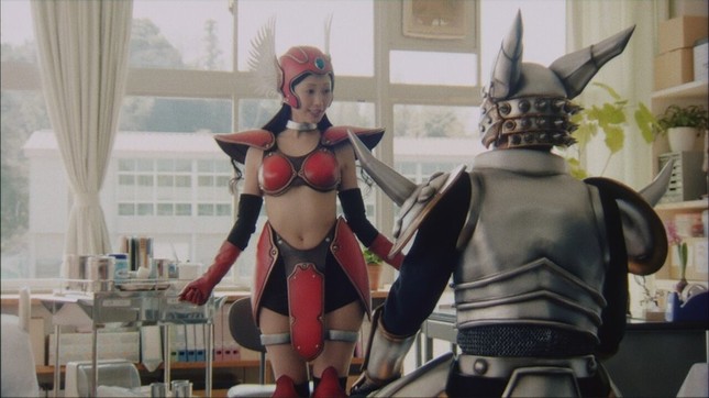 女戦士に変身する壇蜜さん