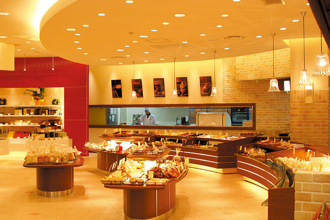 あいの里公園店内観