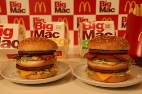 左が「ビックマック ベーコン」、右が「ビッグマック BLT」