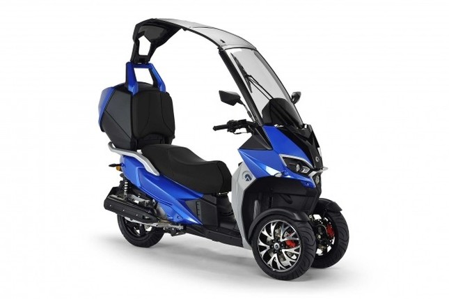 欧州の最新スクーターを体感できる国内初のショールーム
