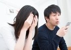 あま～い時間が突如「修羅場」に変わる 「終わった後」すぐスマホ見る男は最低！