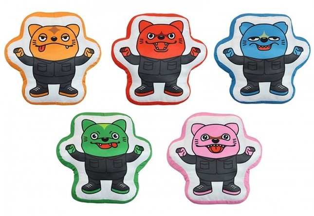 ニューアルバムのリリースを控える「狼バンド」がクッションに