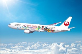 東京ディズニーリゾート35周年を記念した特別塗装機就航！