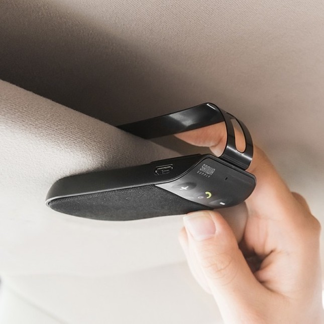 サンバイザーに挟むだけ