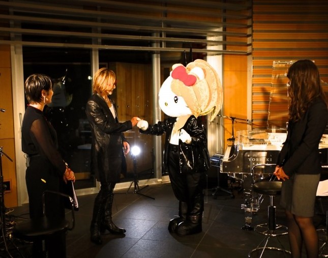 「yoshikitty」とYOSHIKI