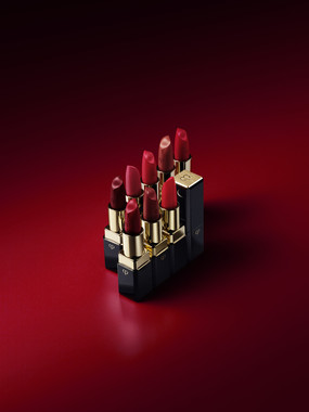 カシミアのようにやわらかくしなやかに唇に寄り添うルージュ