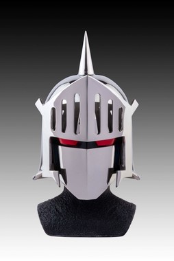 「ロビンマスク」の鋼鉄製マスクを忠実に再現