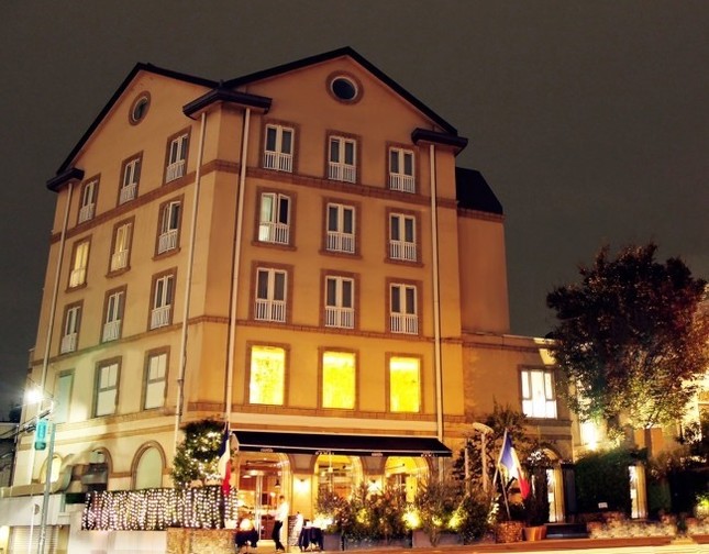 人気ビストロで愛犬と納涼