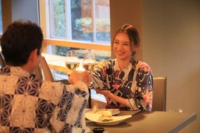 浴衣で和のフレンチ