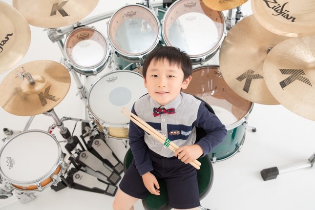6歳のドラマー・とらたろう君（本人ウェブサイトより）