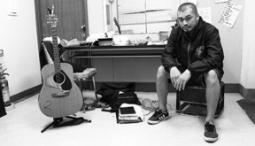 楽曲「わたしのしごと」がWEB動画に起用された竹原ピストルさん