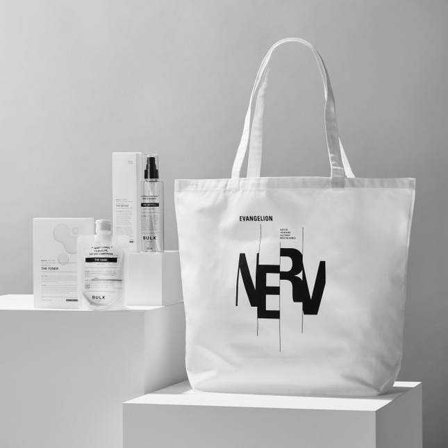 Tシャツをはじめとしたアイテム登場