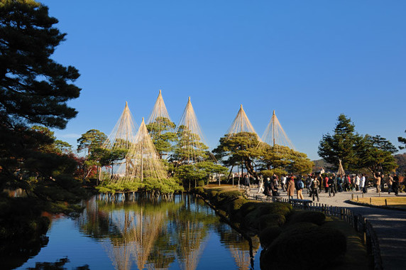 日本最大級着物レンタルのVASARA金沢兼六園店オープン